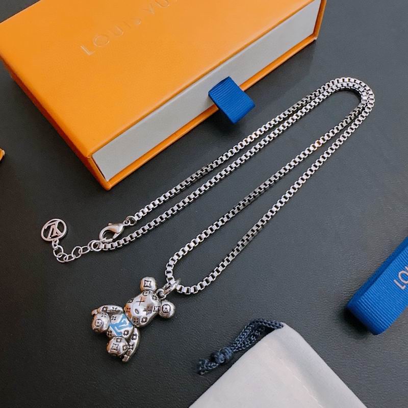 LV Necklace 03lyr275